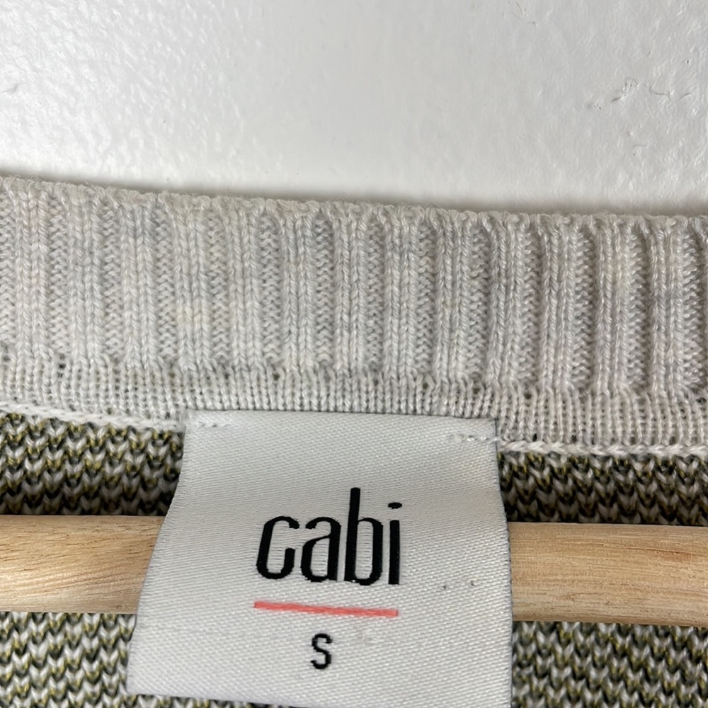 Cabi long sleeve button down V neck animal print cardigan sweater Size Small - Picture 9 of 9
